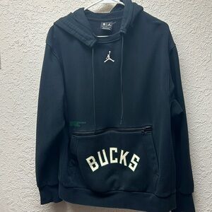NBA Nike Jordan Milwaukee Bucks courtside fleece pullover hoodie zipper pouch L